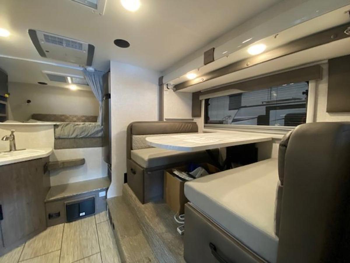 2023 Lance Truck Campers Short Bed 855S