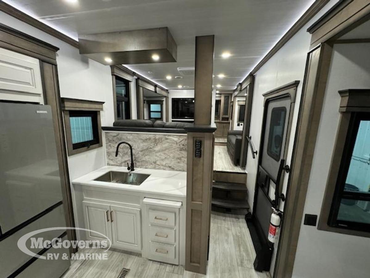2025 Keystone RV Montana 3941FO