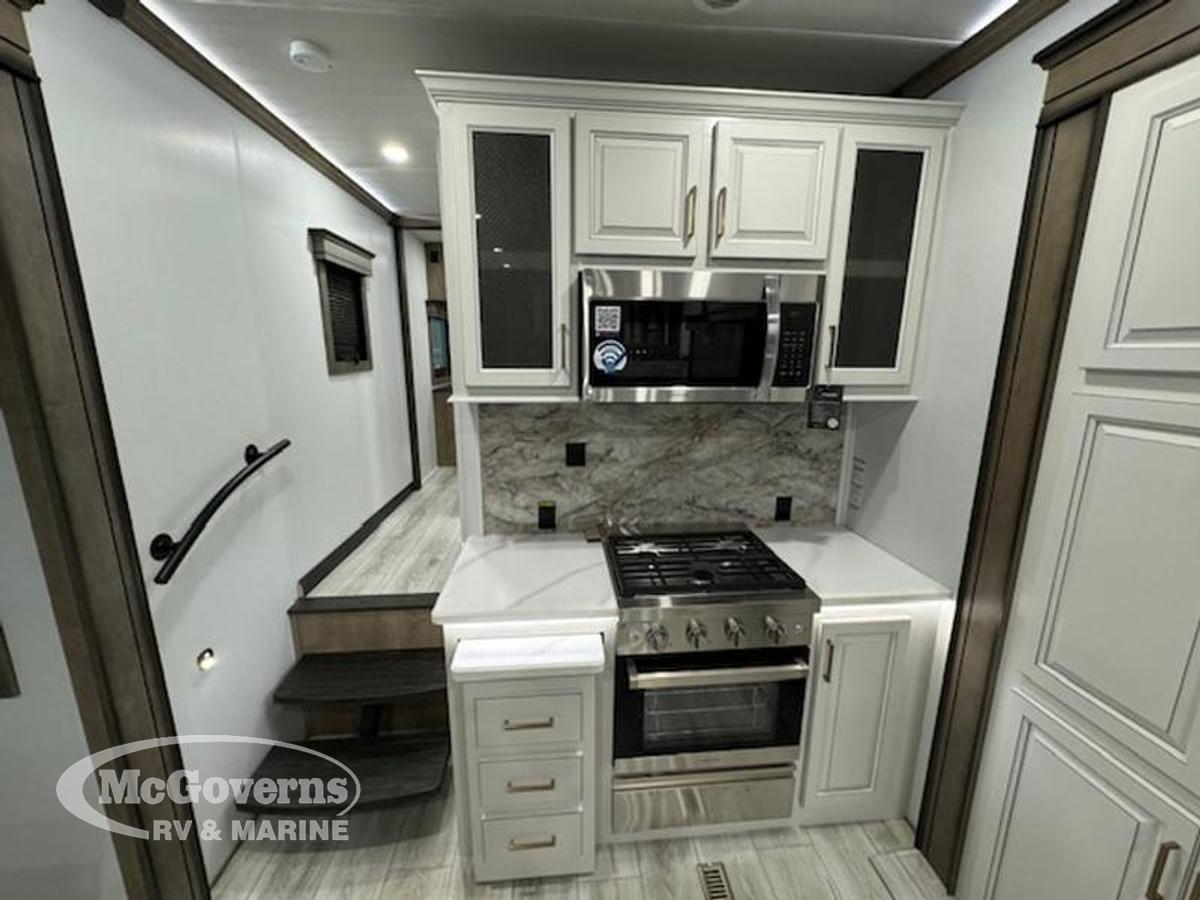 2025 Keystone RV Montana 3941FO