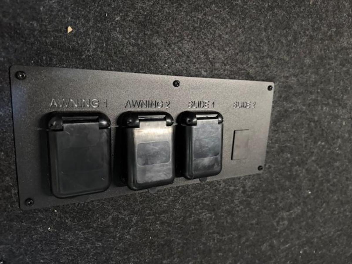 2025 Keystone RV Alpine Avalanche Edition 302RS