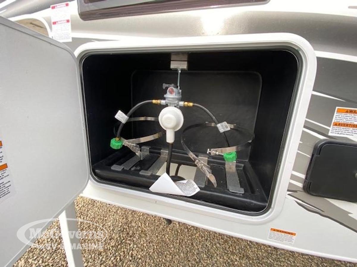 2023 Lance Truck Campers Short Bed 855S