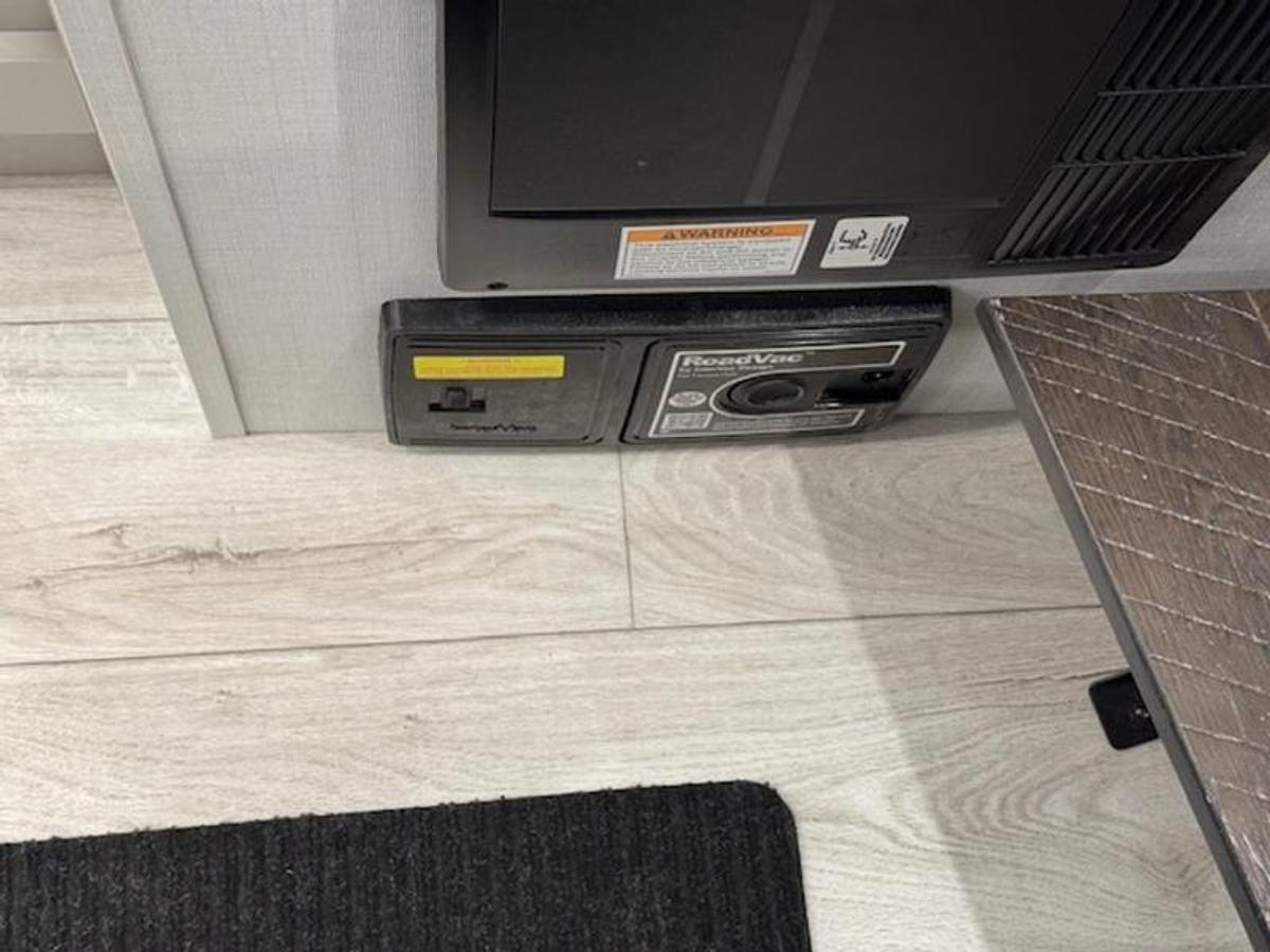 2025 Keystone RV Montana High Country 351BH