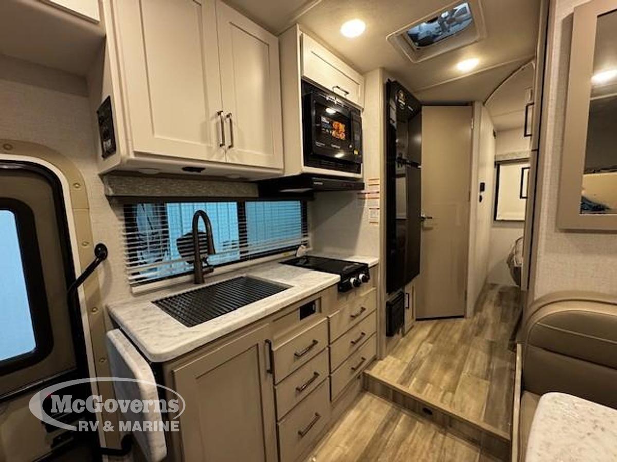 2026 Thor Motor Coach Four Winds 22z