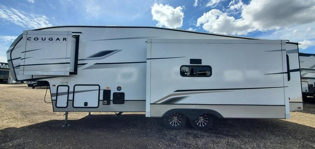 2025 Keystone RV Cougar Half-Ton 29RLI