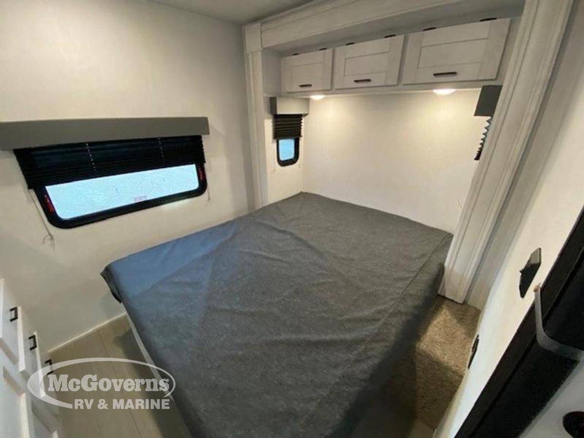 2024 Entrada East to West 2950OKF