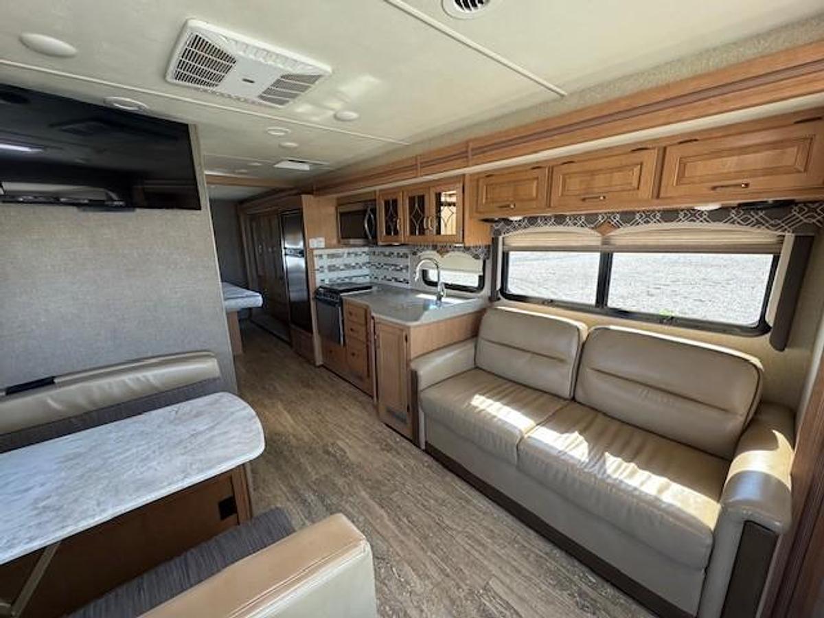 Used 2018 Thor Motor Coach Hurricane 29M