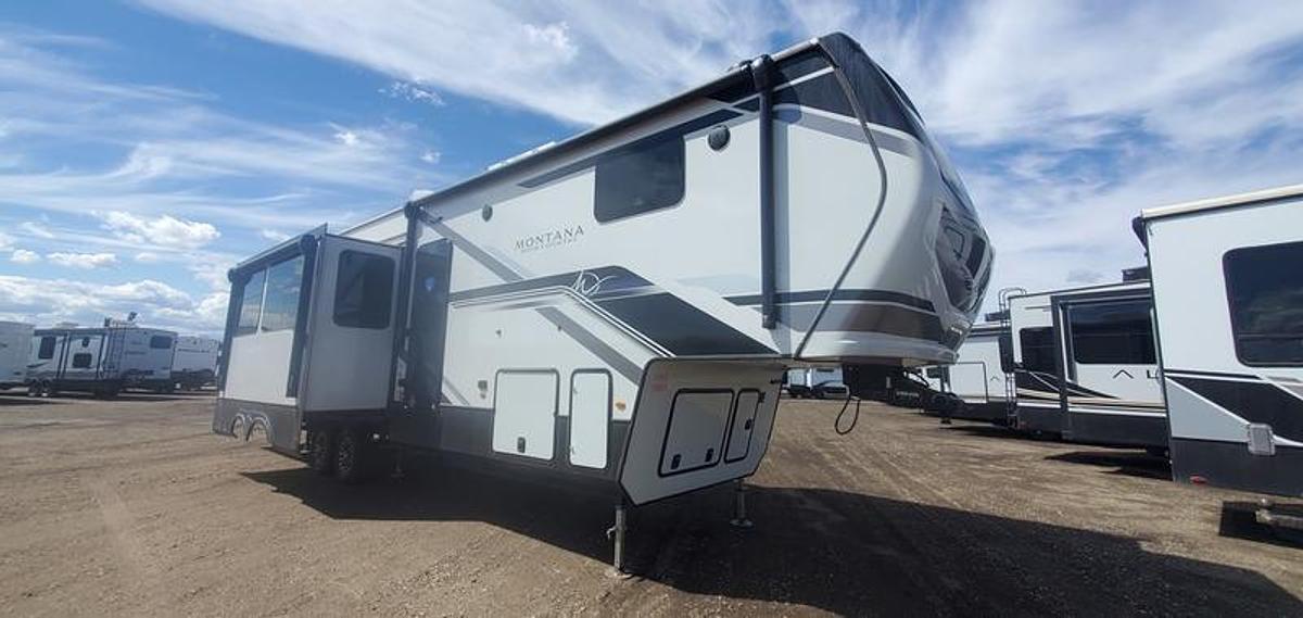 2025 Keystone RV Montana High Country 351BH