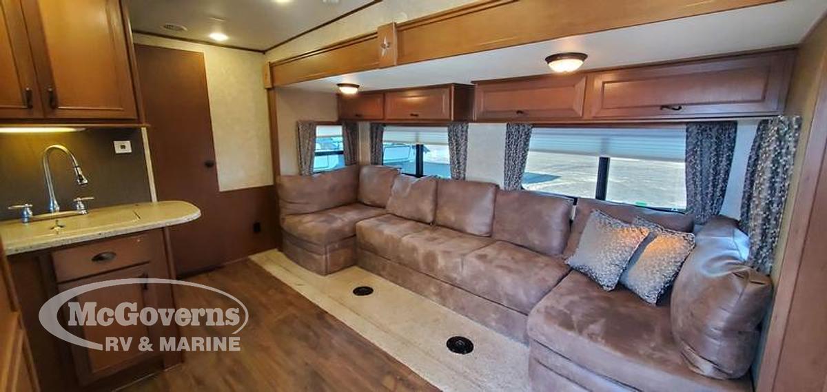 Used 2015 Highland Ridge RV  The Light LF315BHS