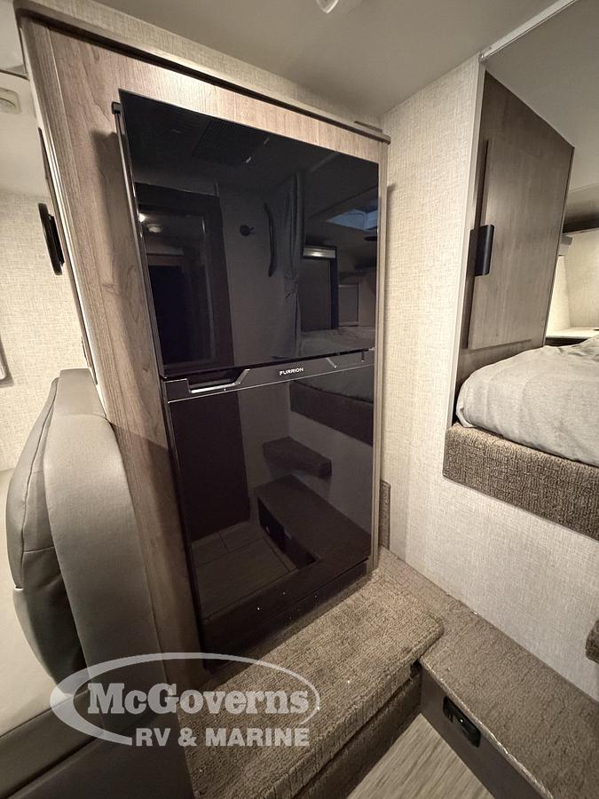 2026 Lance Truck Camper 975