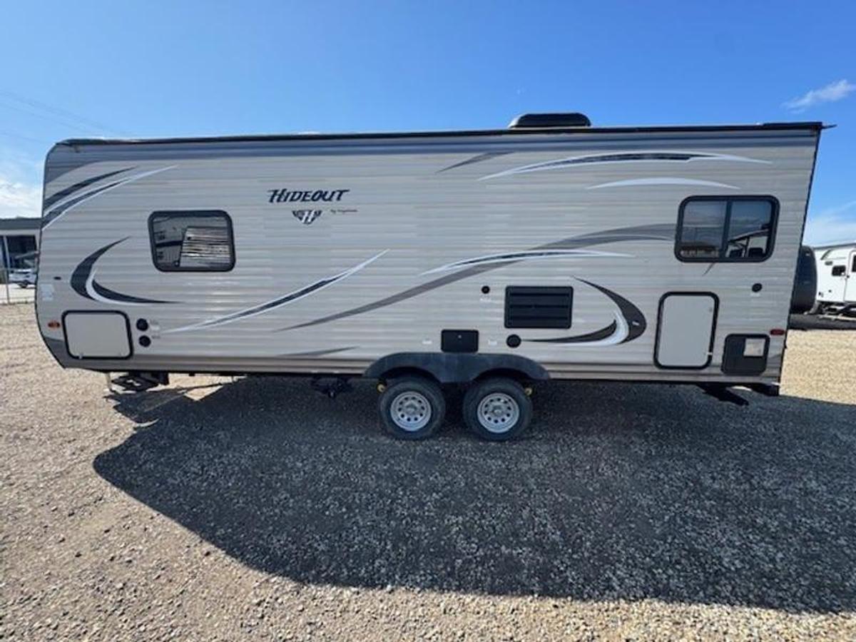 Used 2016 Keystone RV Hideout 21FQWE