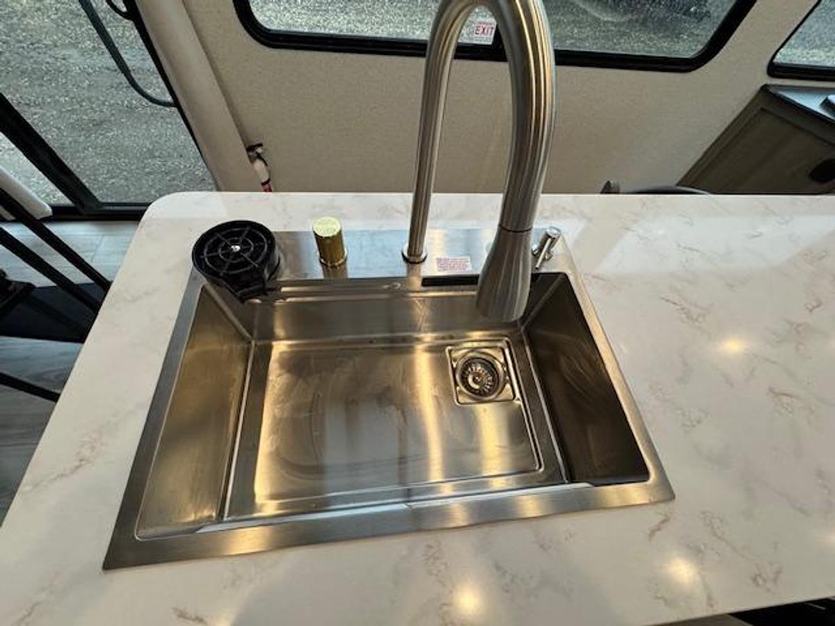 2025 Keystone RV Retreat 391HBDL