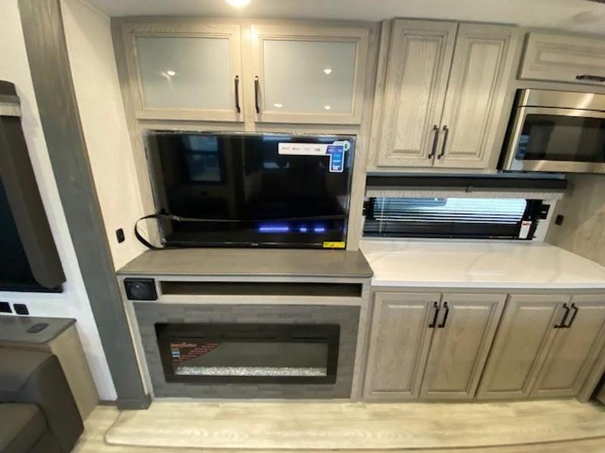 2024 Keystone RV Alpine 3011CK