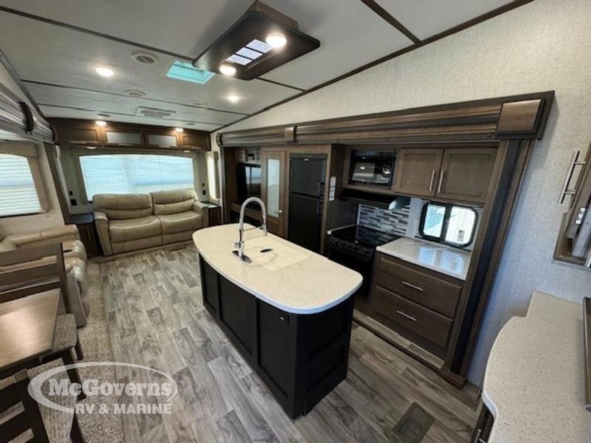 Used 2019 Keystone RV Cougar Half-Ton 30RLS