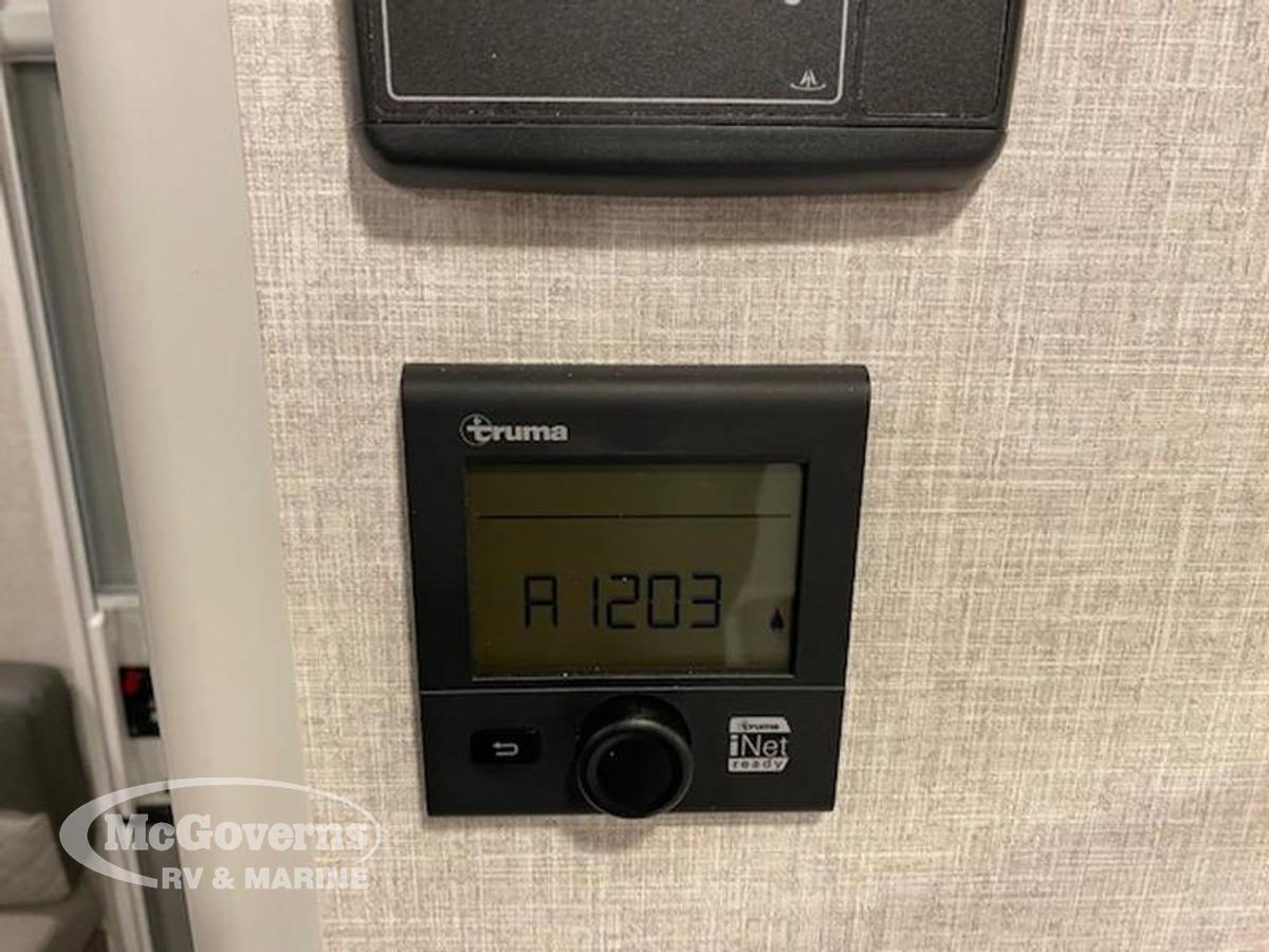 2023 Lance Truck Campers Short Bed 650