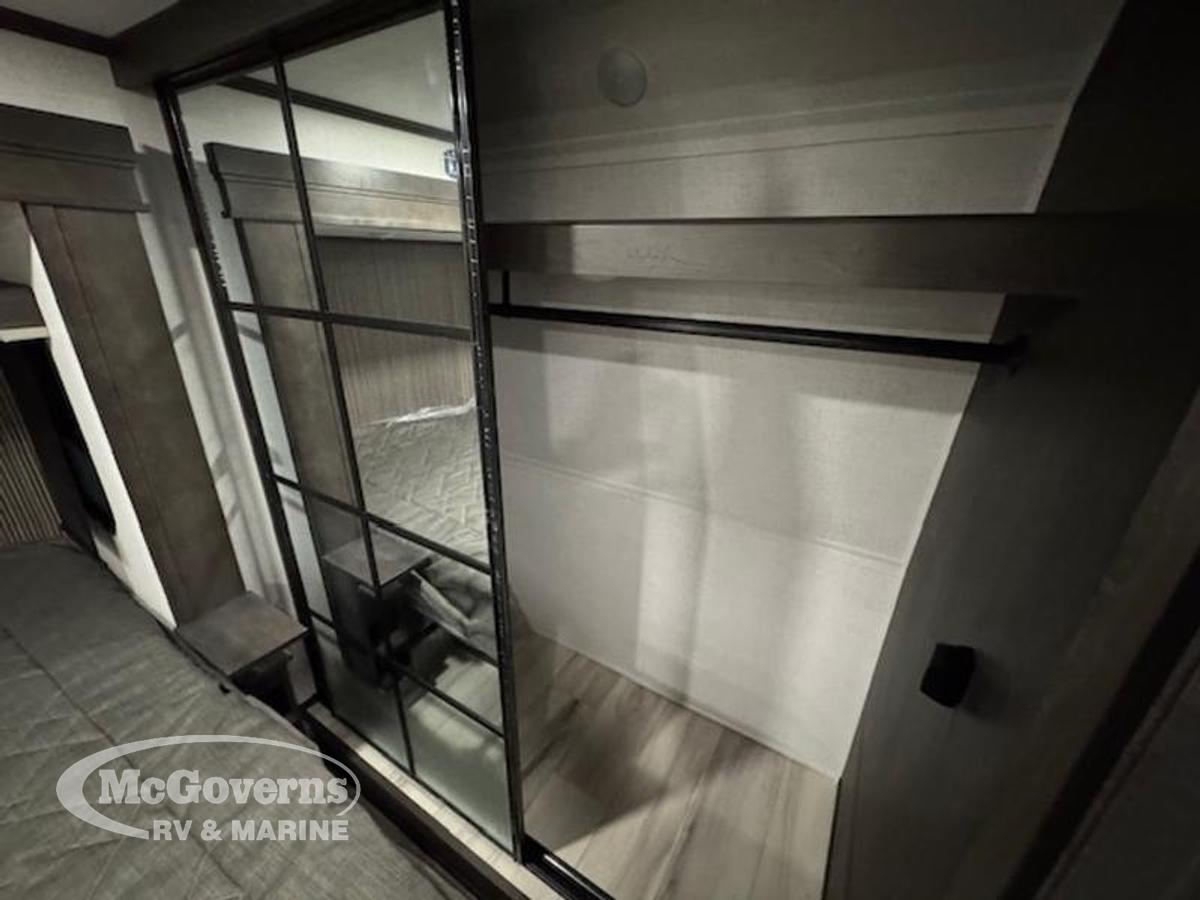 2025 Keystone RV Alpine Avalanche Edition 302RS