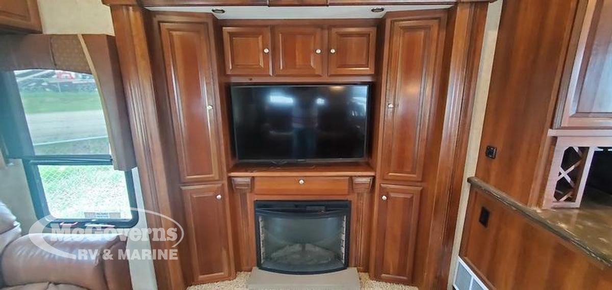 Used 2014 Forest River Cardinal 3450RL