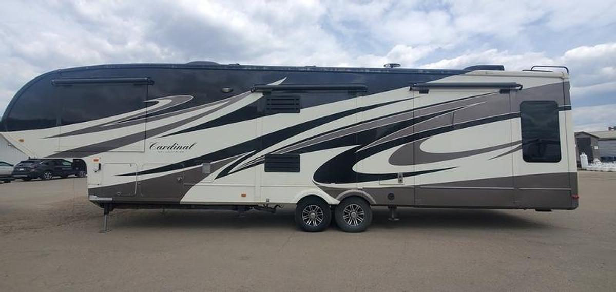 Used 2014 Forest River Cardinal 3450RL