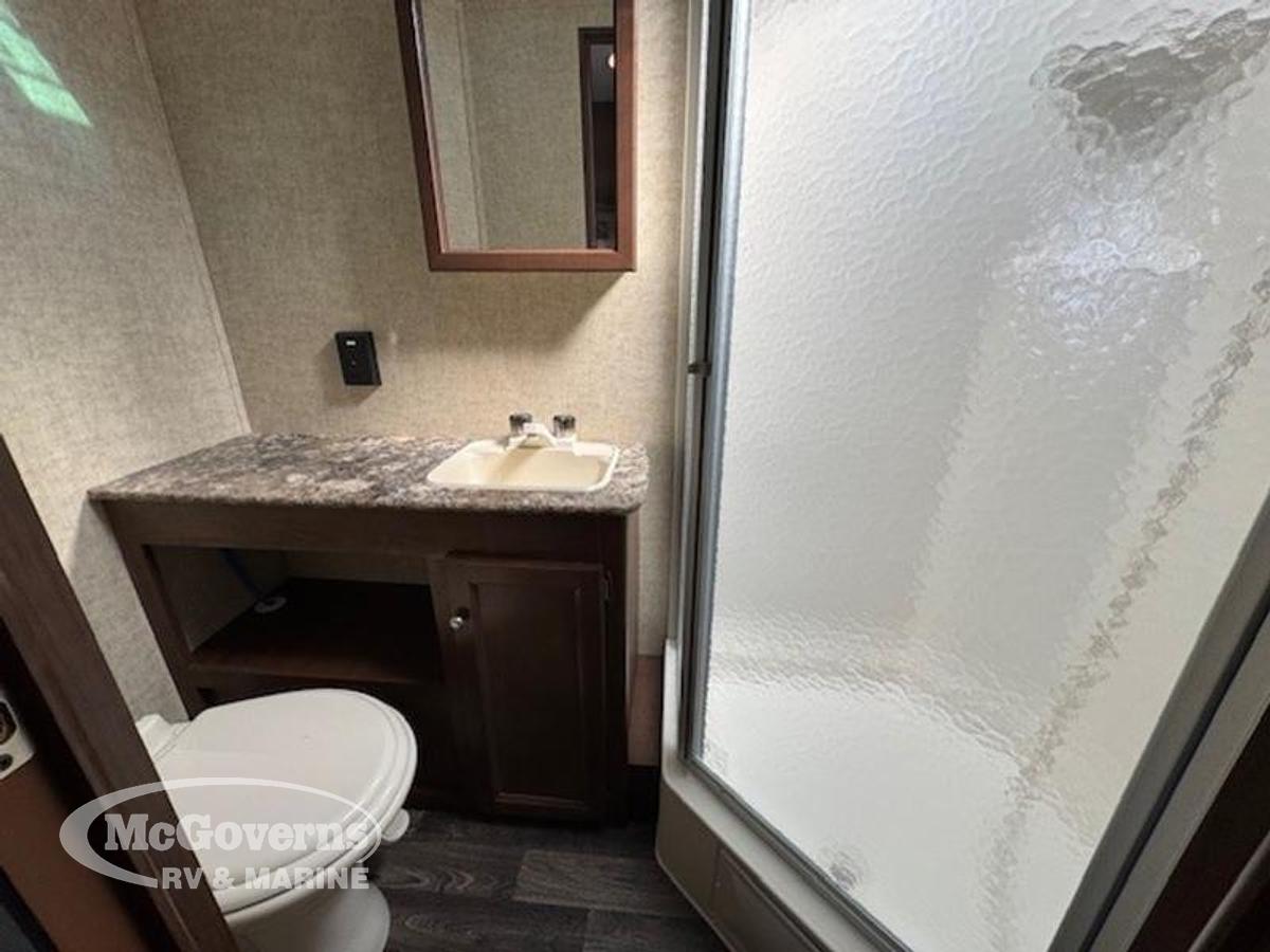 Used 2016 Keystone RV Hideout 21FQWE