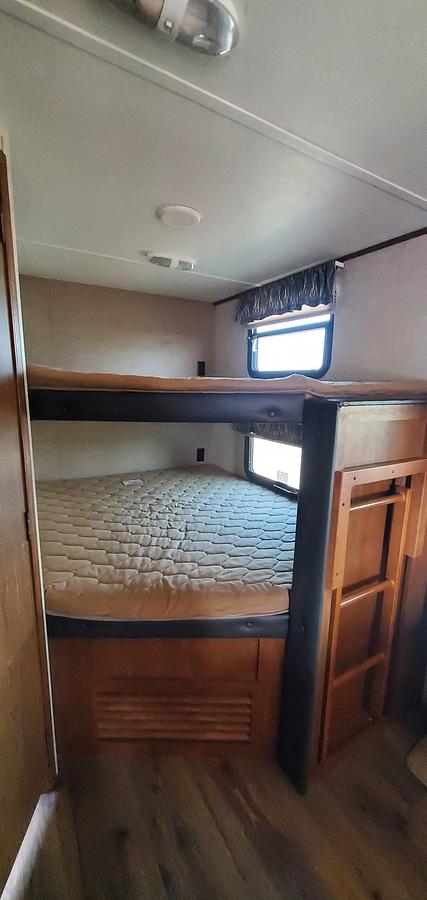 Used 2014 Keystone Sprinter 278BHS