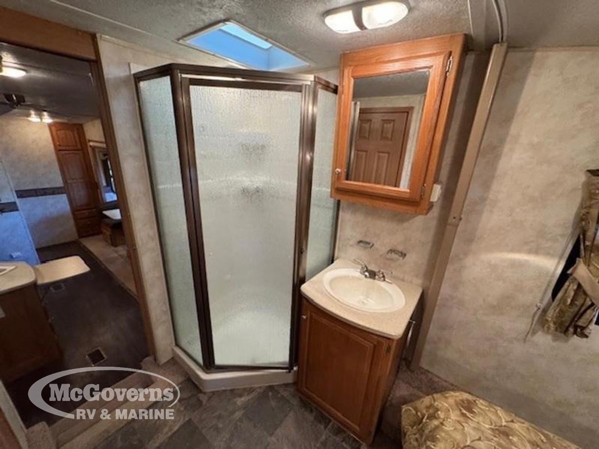 Used 2009 Forest River Palomino Sabre SABRE 31BHDS