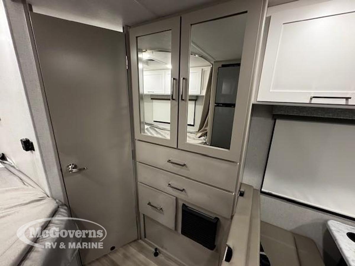 2026 Thor Motor Coach Four Winds 21z