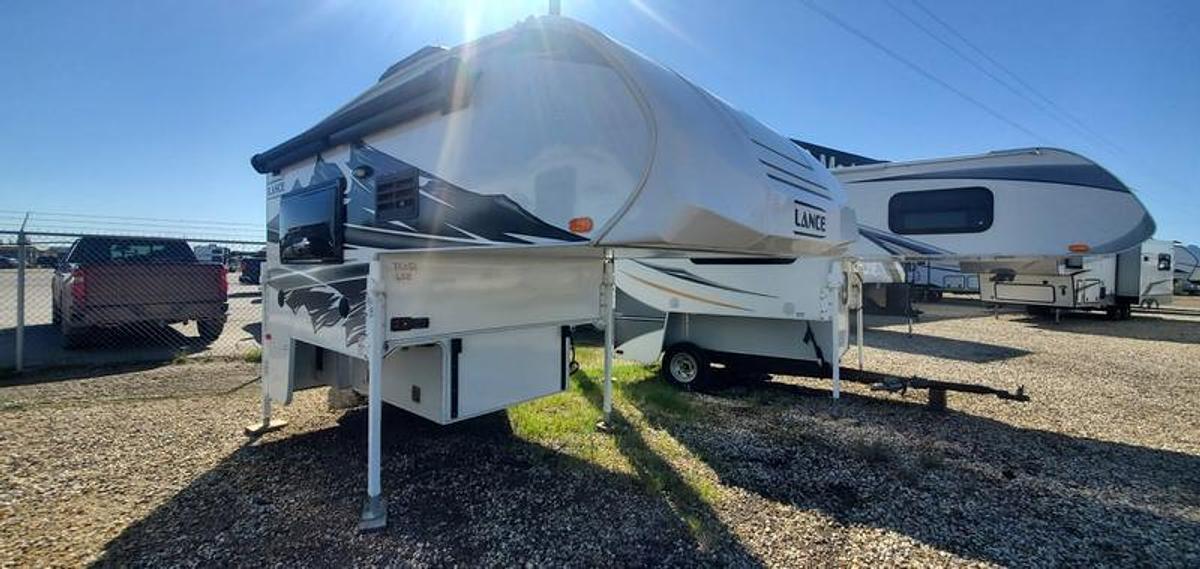 2023 Lance Truck Campers Short Bed 650