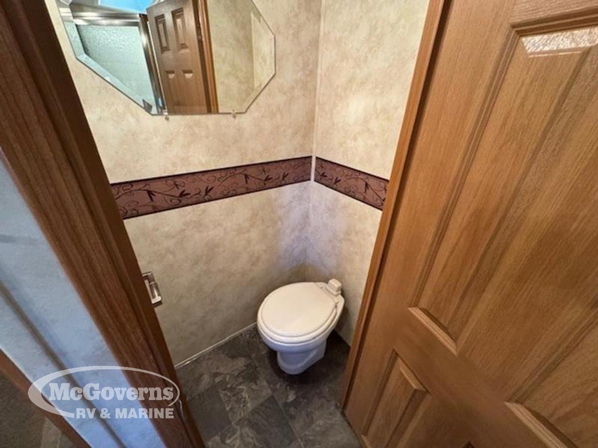 Used 2009 Forest River Palomino Sabre SABRE 31BHDS