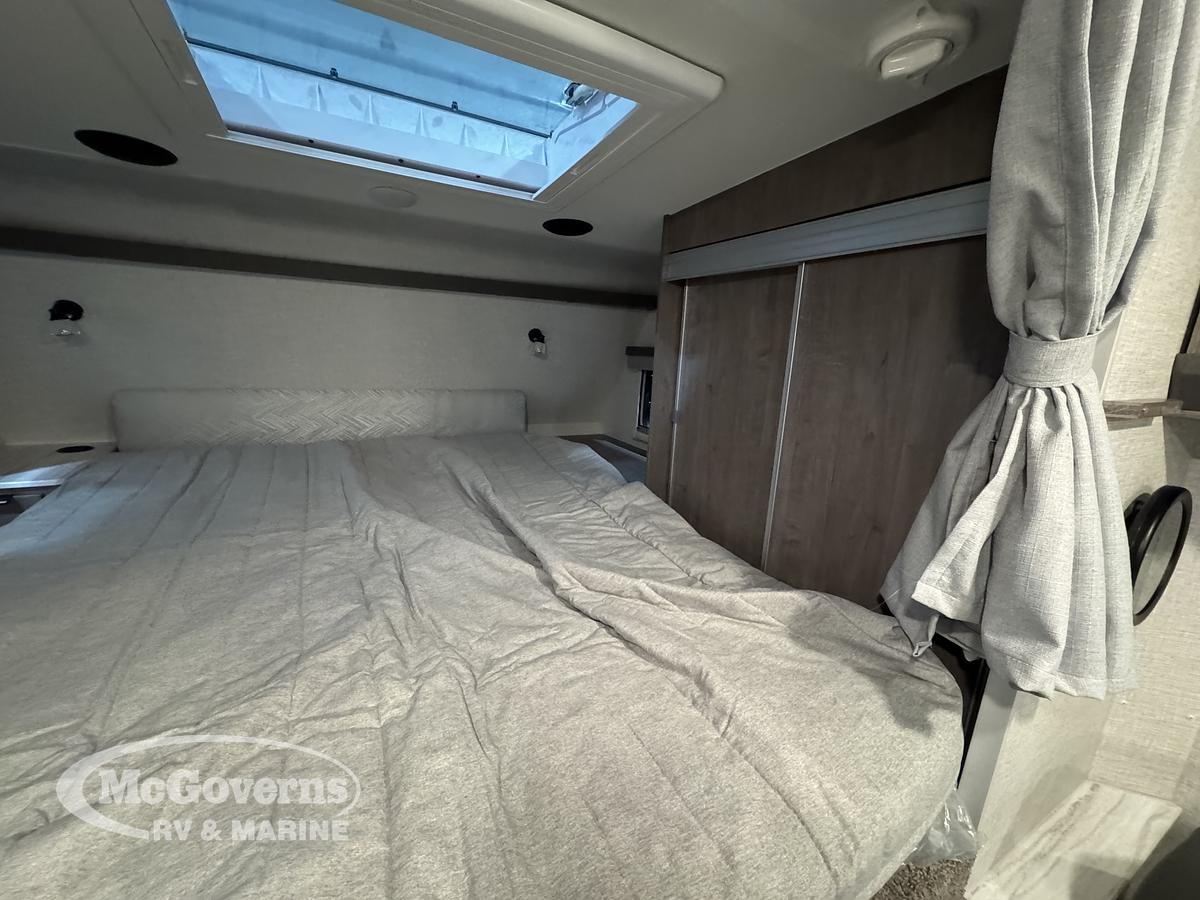 2026 Lance Truck Camper 960