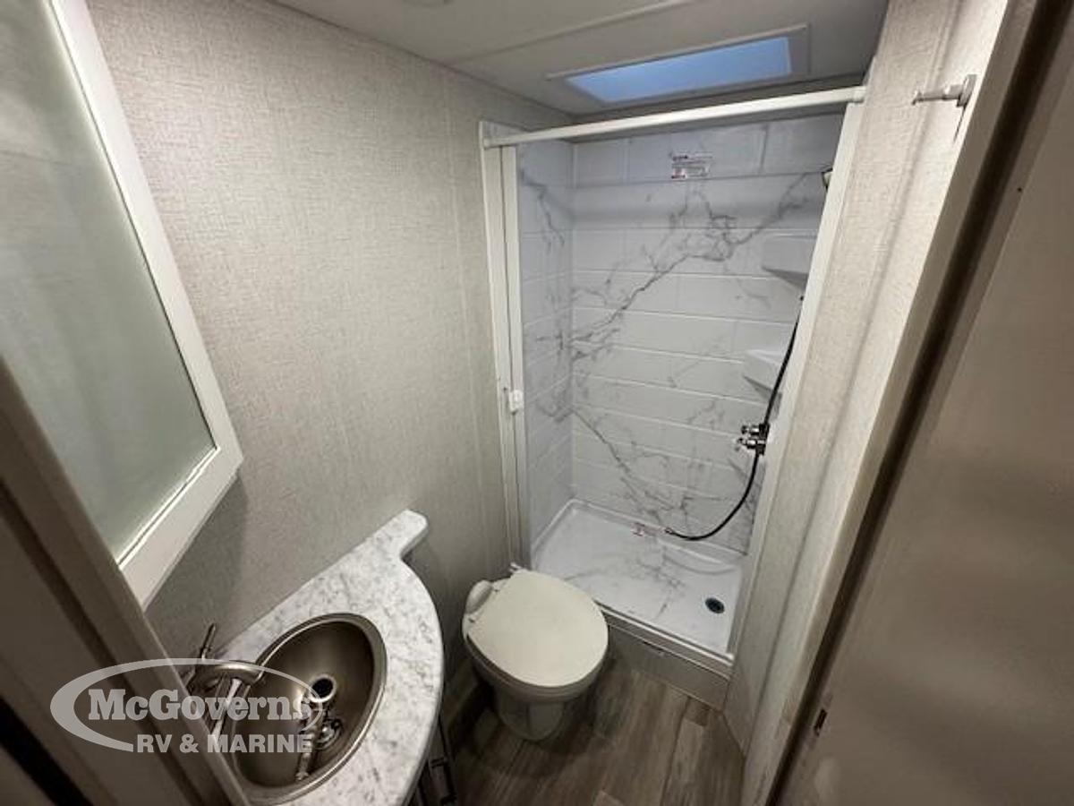 2026 Thor Motor Coach Four Winds 22z