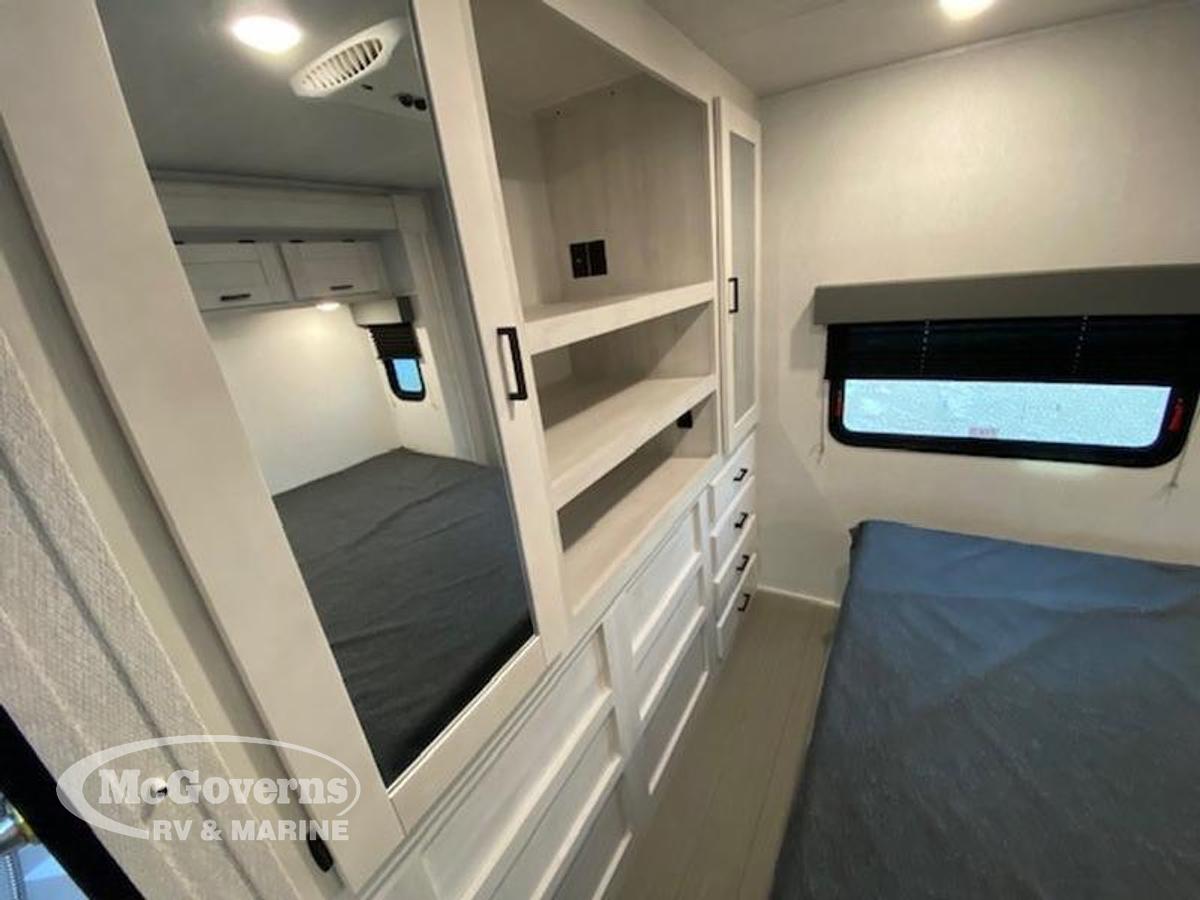 2024 Entrada East to West 2950OKF