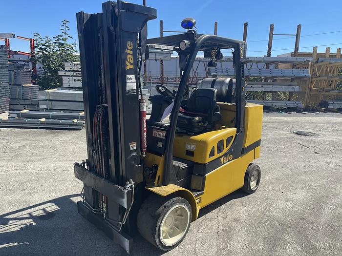Used 12,000 POUND YALE FORKLIFT W/ OPTION FOR ROLL CLAMP