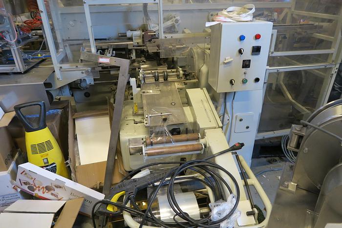 Used SIG CL CHOCOLATE BAR WRAPPER