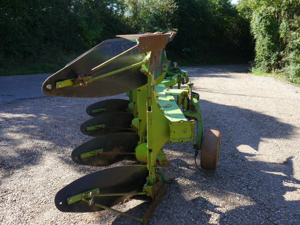 Used Dowdeswell DP100FS 4 Furrow Plough