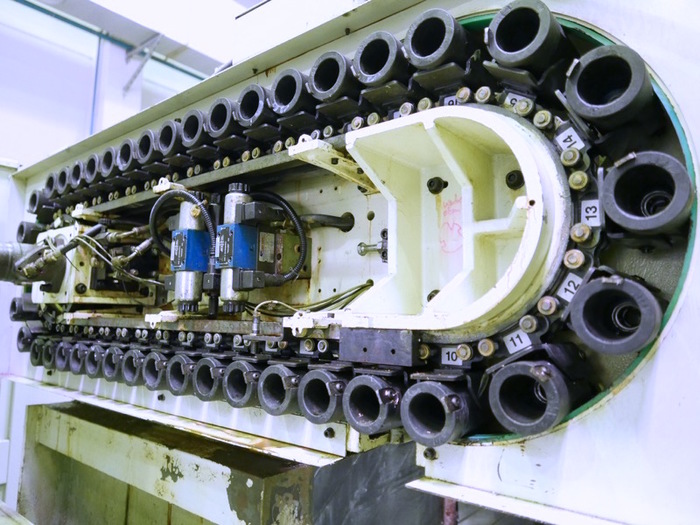 Used CNC machining center Spinner MC 1020