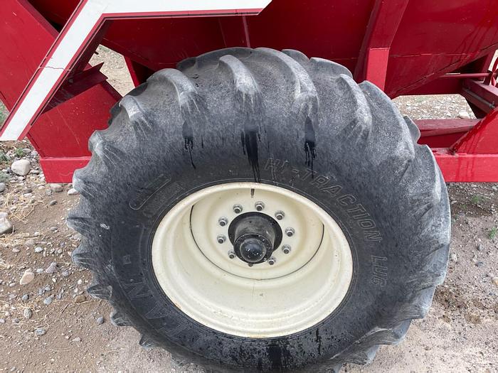 Used EZ Trail 500 Grain Cart