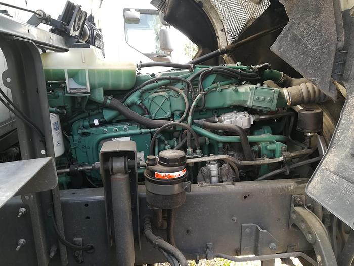Usado 2001 Volvo  FL 250 19 ton