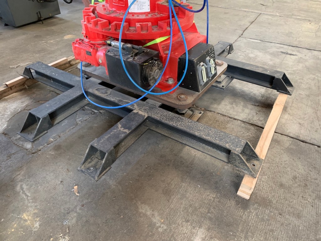 Usato 2003 Robot manipolatore marca Comau modello SMART H5 XL