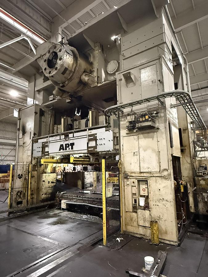 Used 1600 ton Niagara 156"x72" SSDC Stamping Press