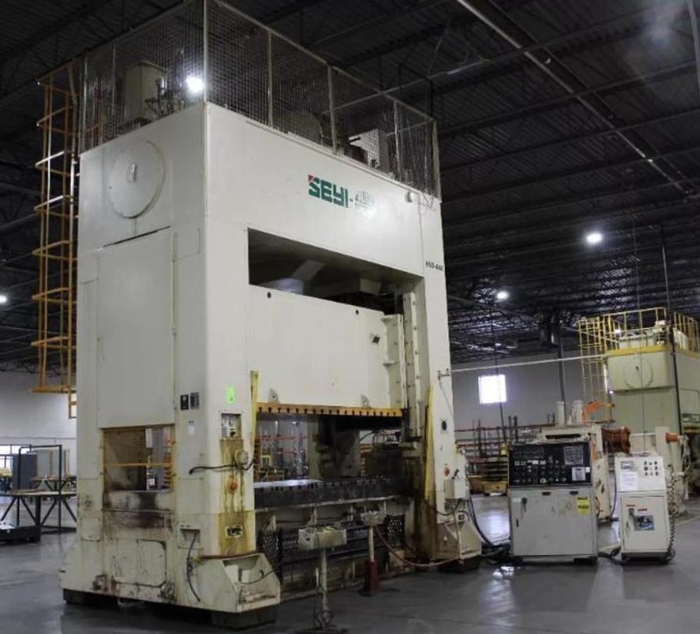 Used 440 ton SEYI 122"x55" SSDC Stamping Press