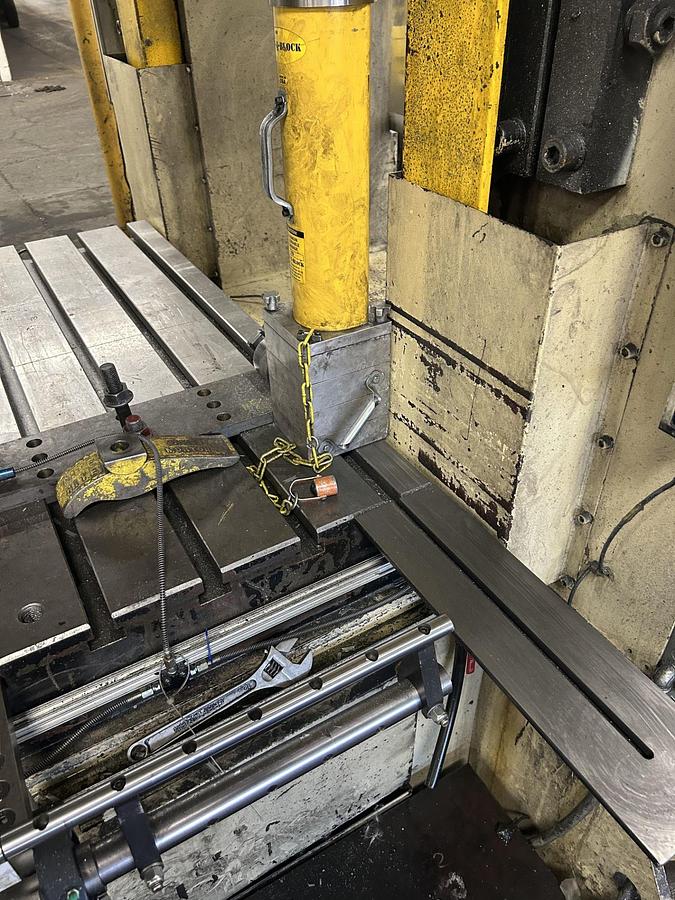 Used 440 ton Sutherland 120"x60 SSDC Stamping Press