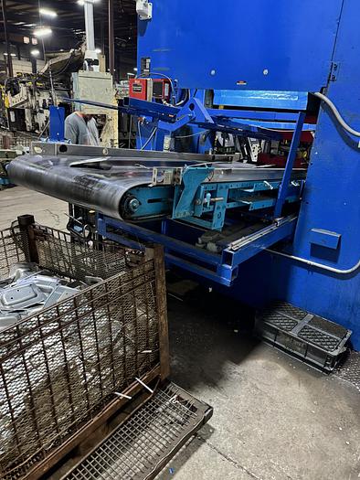 Used 550 ton Komatsu SSDC Stamping Press