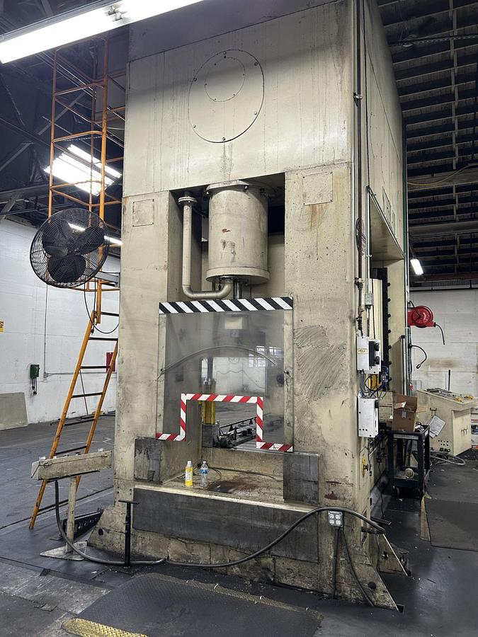 Used 440 ton Sutherland 120"x60 SSDC Stamping Press