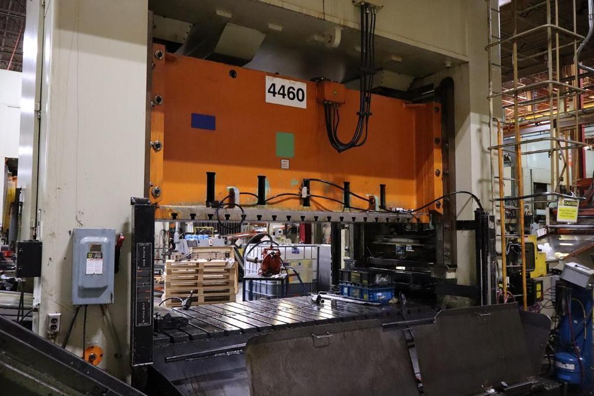 Used 440 ton SEYI 122"x55" SSDC Stamping Press