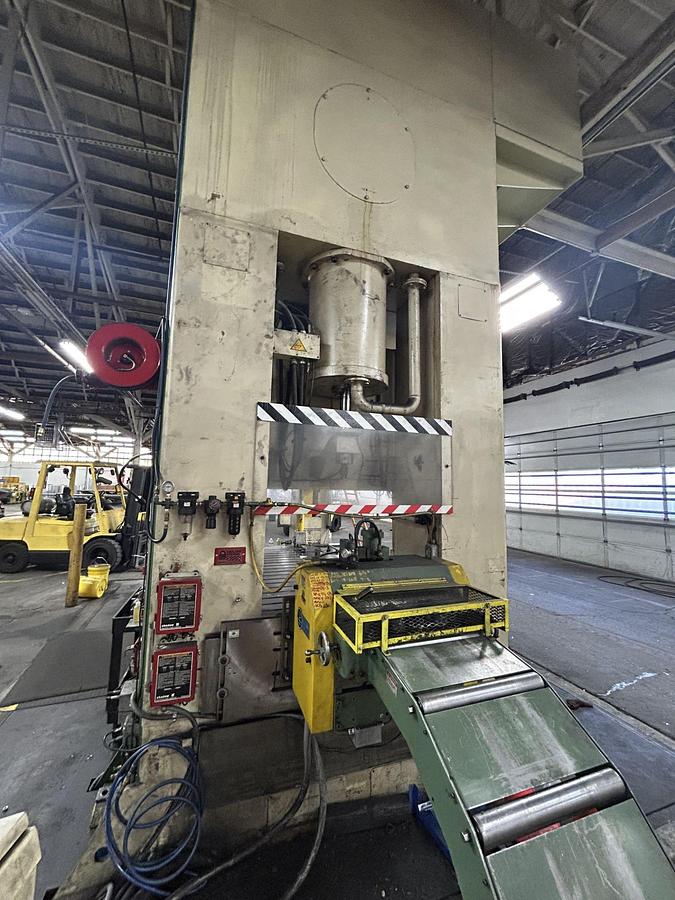 Used 440 ton Sutherland 120"x60 SSDC Stamping Press