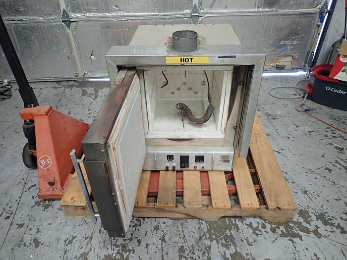 Used Thermo Scientific Thermolyne Model F30420 Muffle Furnace