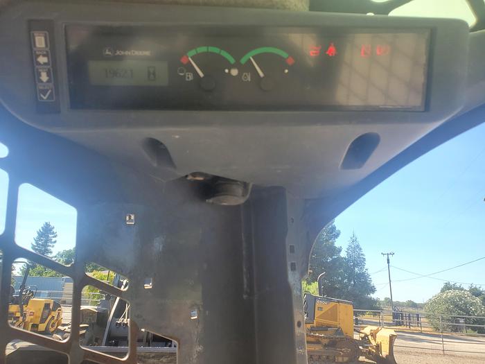 Used 2015 John Deere 319E