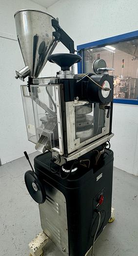 Used Manesty Betapress 16 station with gravity feeded