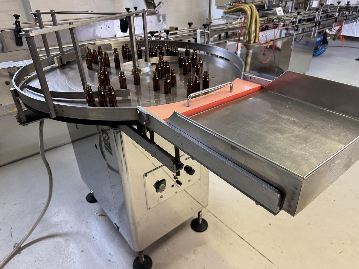 Used King KT320-4 filling line – all S/S and Pharma grade – incl. King CS60 Pick and Place Capper + Harland Sirius MK5 labeler – can work with dropper bottles (drops)