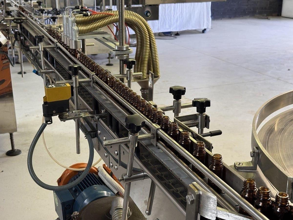 Used King KT320-4 filling line – all S/S and Pharma grade – incl. King CS60 Pick and Place Capper + Harland Sirius MK5 labeler – can work with dropper bottles (drops)