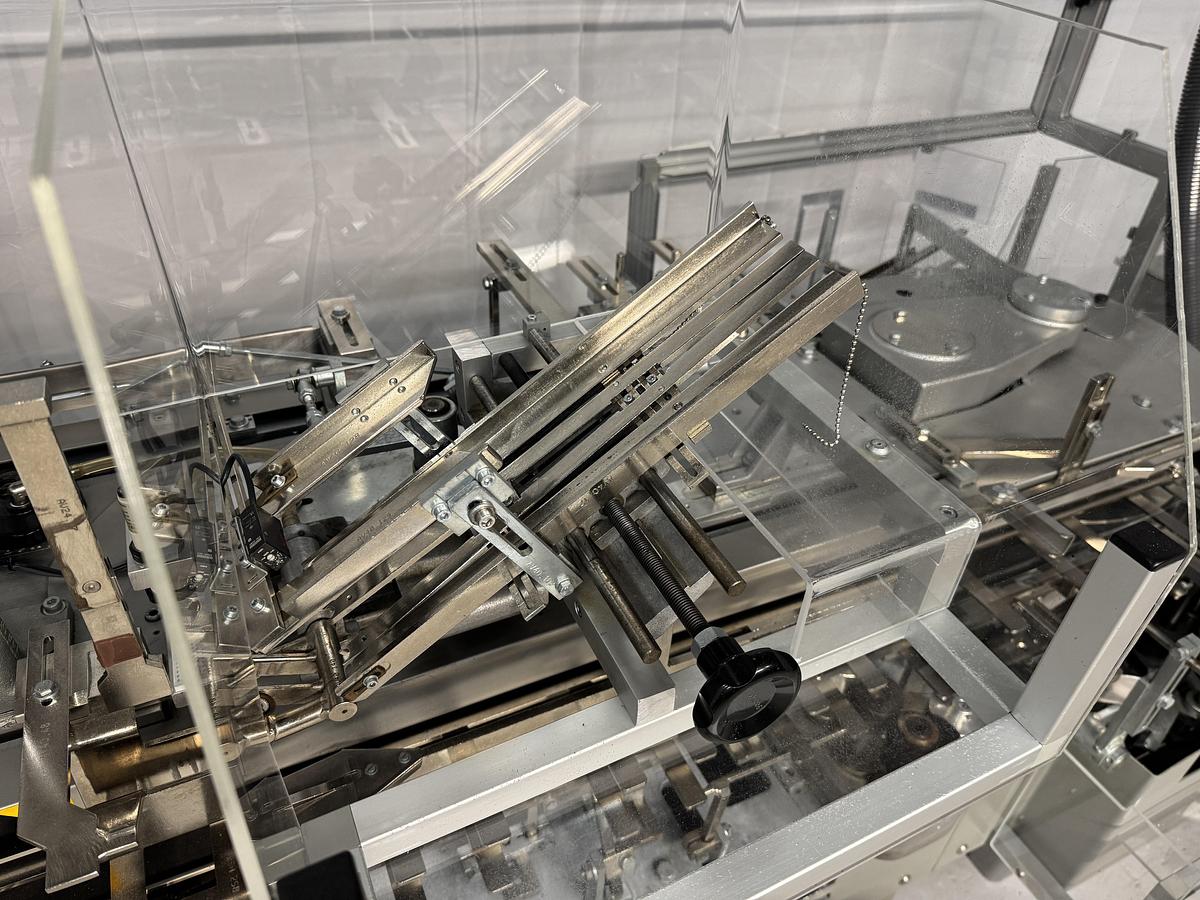 Used CAM AV Semi-Automatic Vertical Cartoner